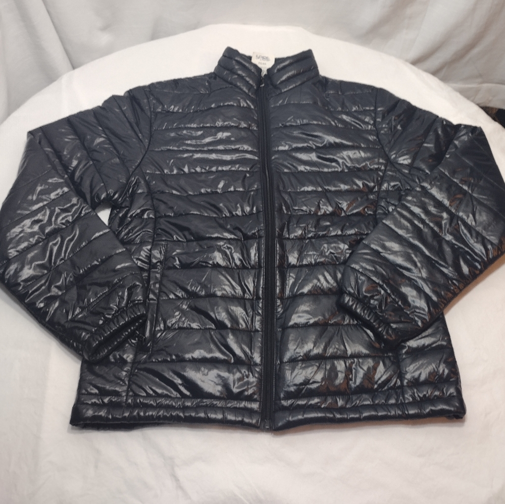 Spire by Galaxy Black/Silver Metallic Peak Lightweight Puffer Jacket